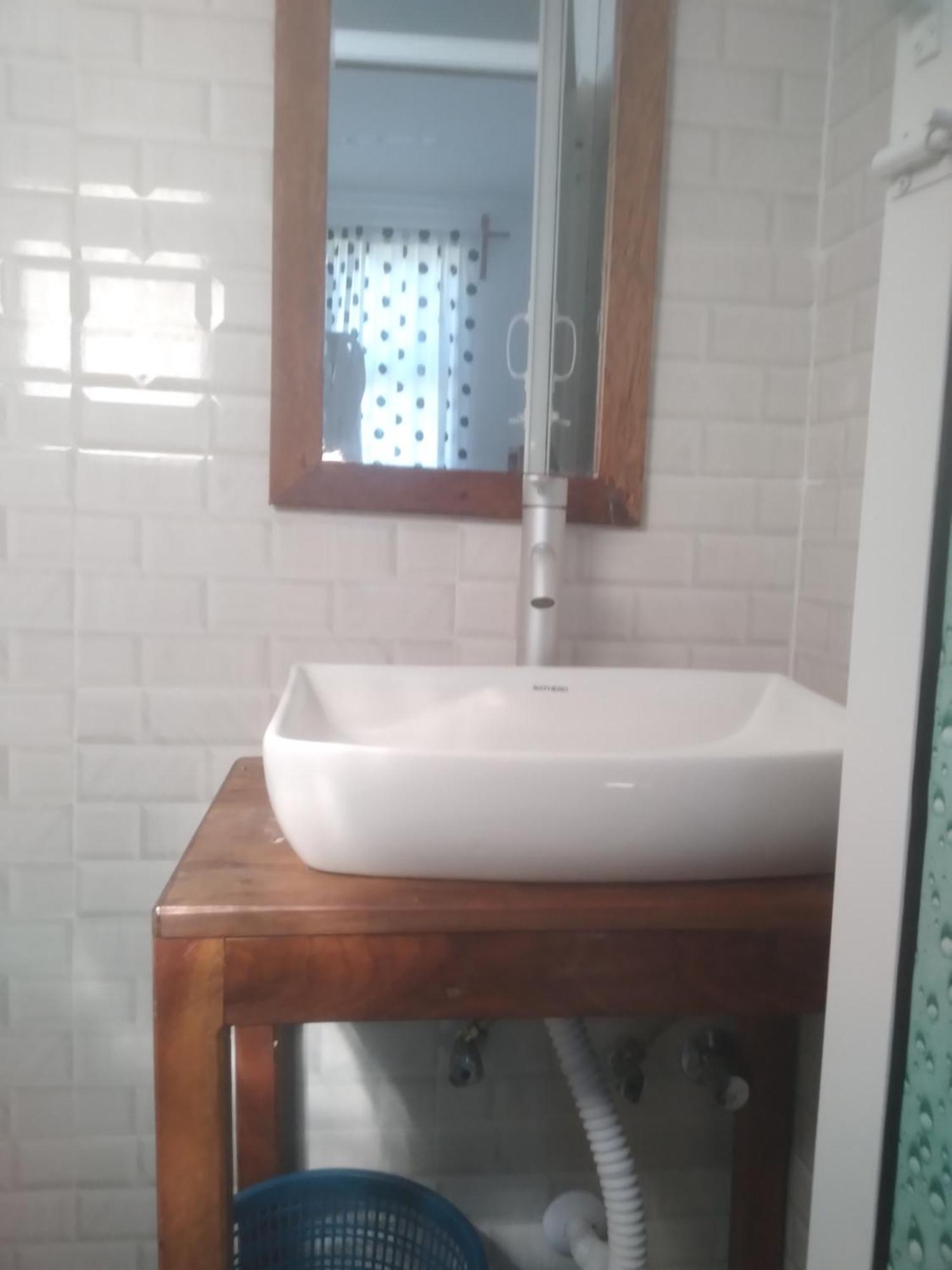 Relax Hotel Taj Нунгві Екстер'єр фото